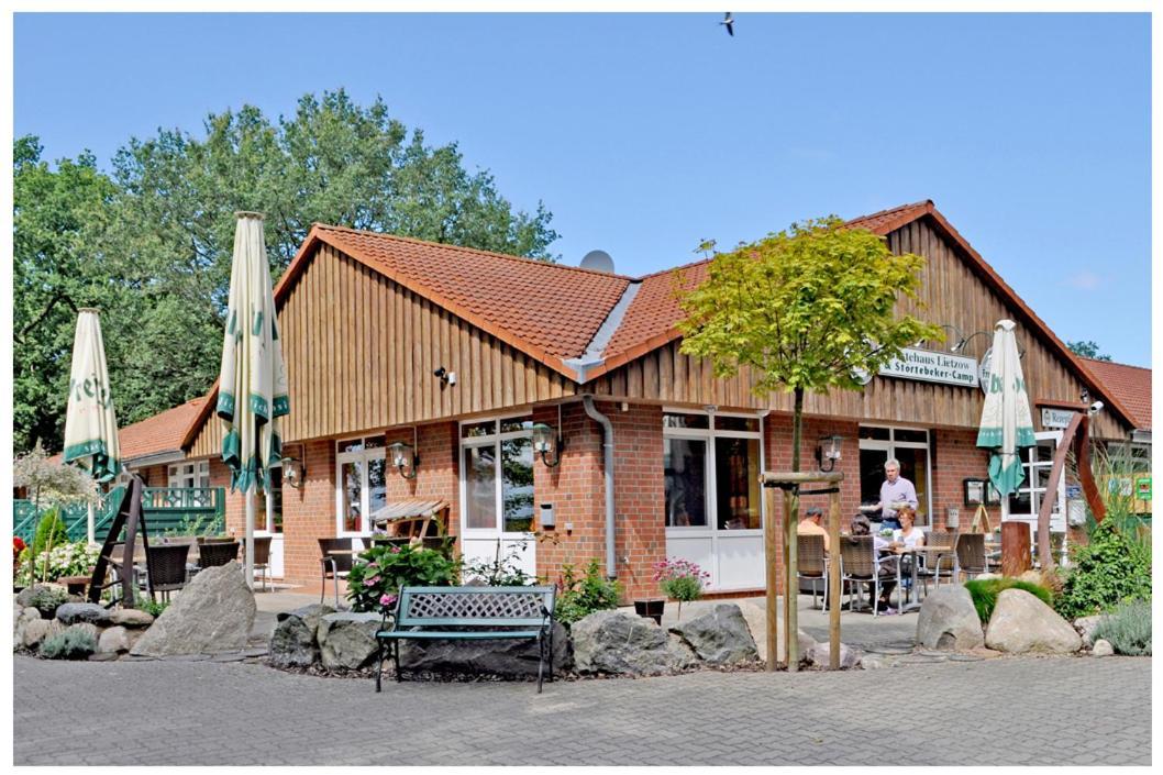 Gaestehaus Lietzow & Stoertebeker Camp Buitenkant foto